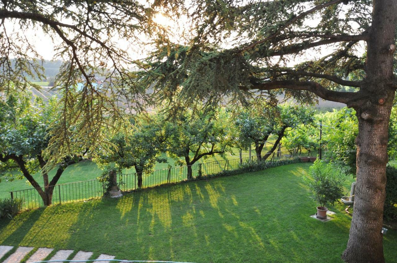 Bed and Breakfast Relais Des Roches Sona Zewnętrze zdjęcie