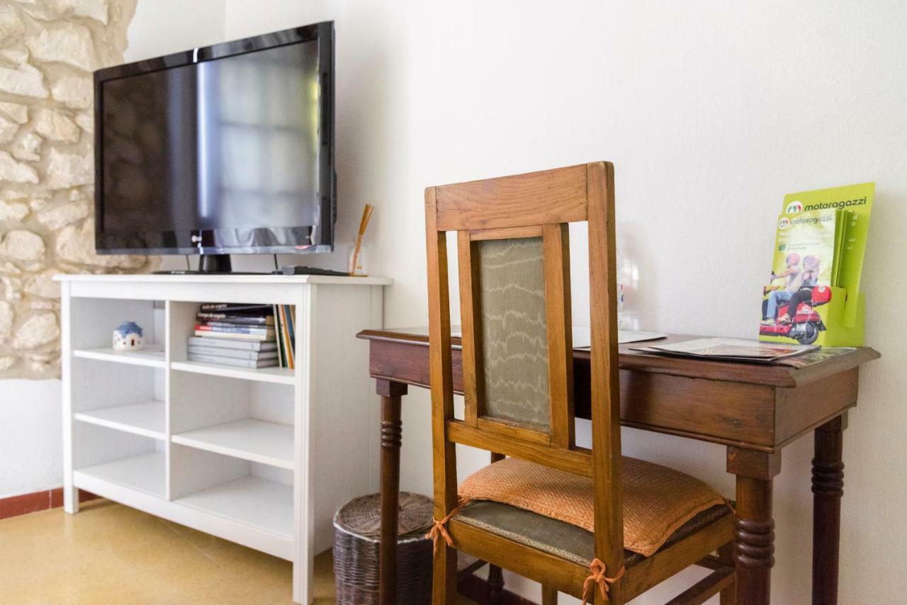 Bed and Breakfast Relais Des Roches Sona Zewnętrze zdjęcie