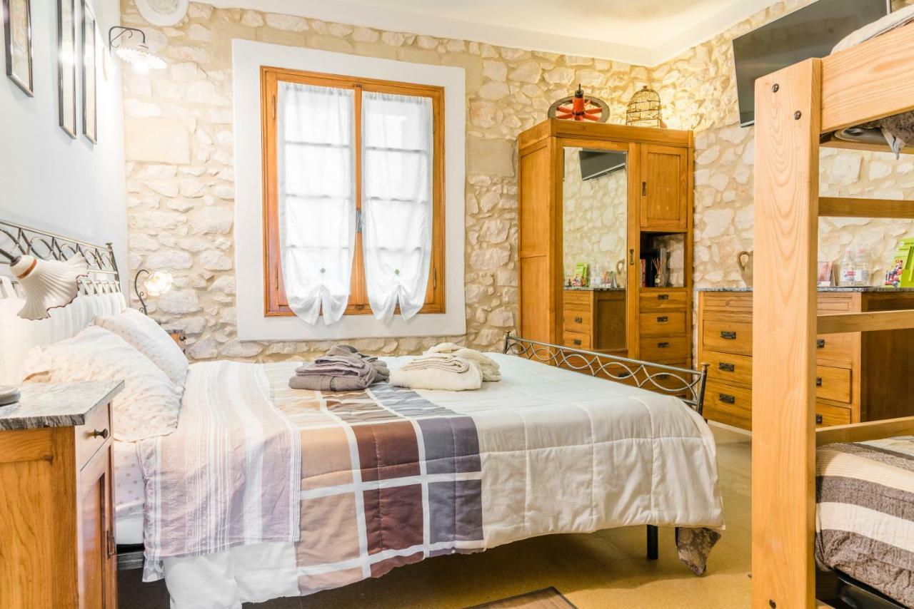 Bed and Breakfast Relais Des Roches Sona Zewnętrze zdjęcie