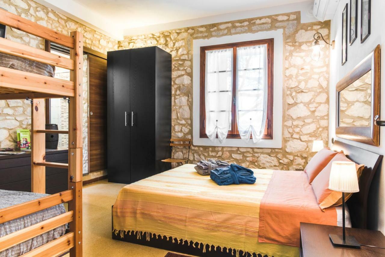 Bed and Breakfast Relais Des Roches Sona Zewnętrze zdjęcie