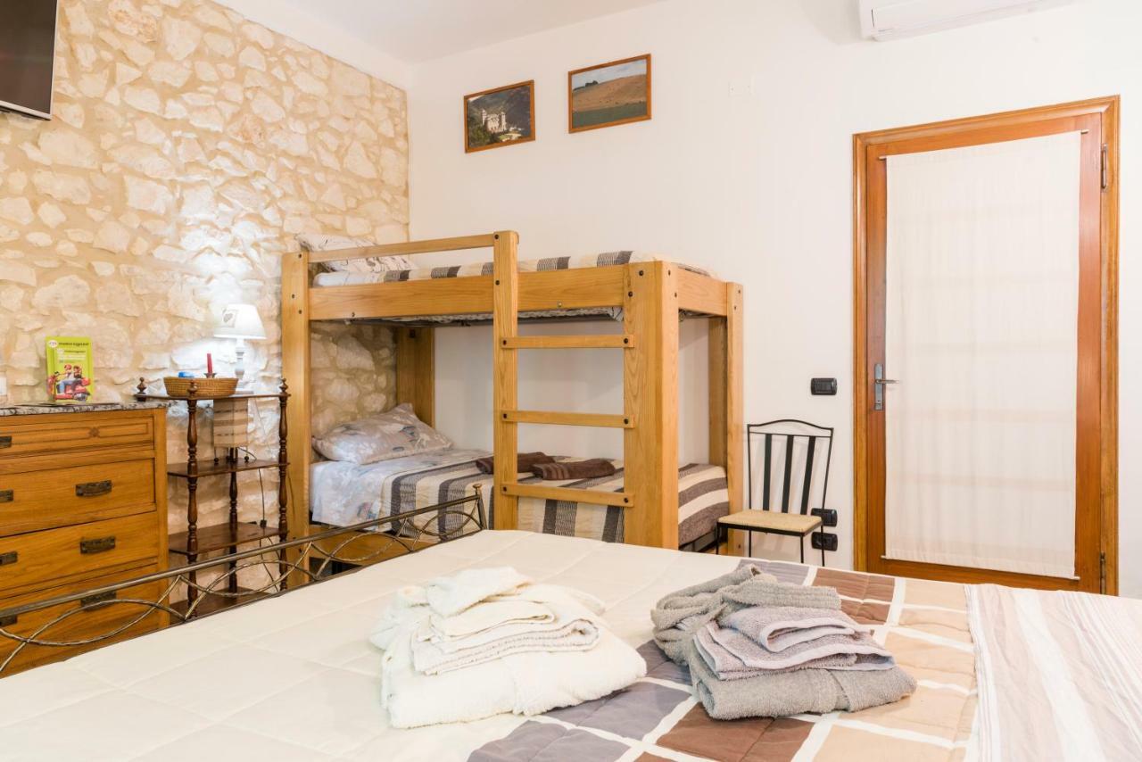Bed and Breakfast Relais Des Roches Sona Zewnętrze zdjęcie